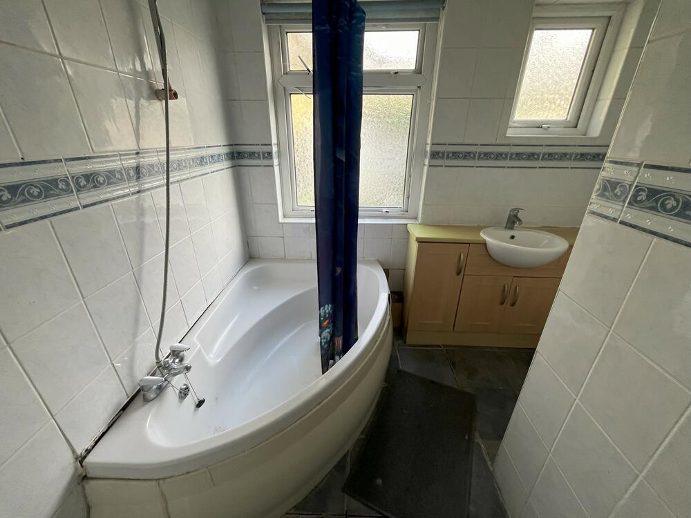 38, Widford Chase, Chelmsford, Essex CM2 8SZ