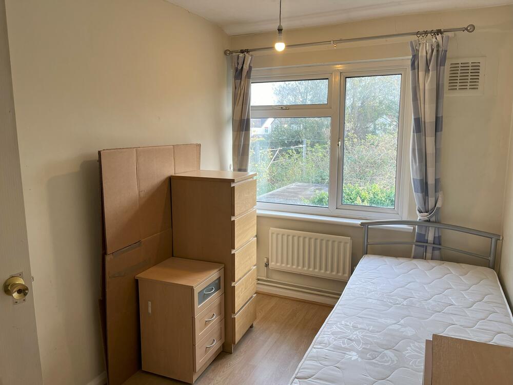38, Widford Chase, Chelmsford, Essex CM2 8SZ