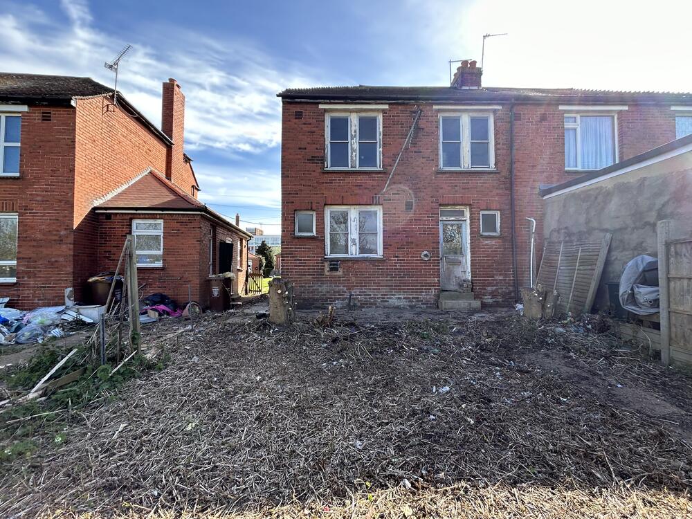 14 Forge Lane, Gillingham, Kent ME7 1UG