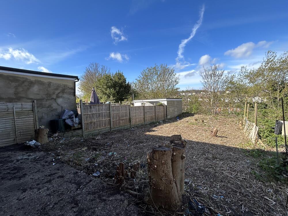 14 Forge Lane, Gillingham, Kent ME7 1UG