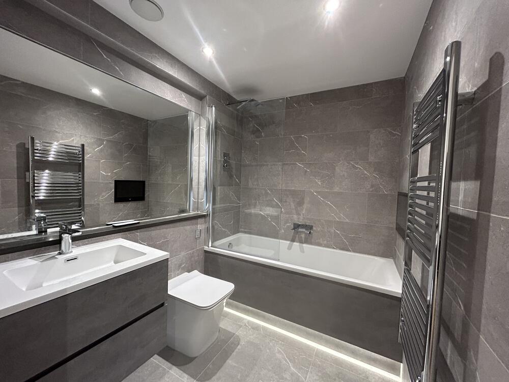 33 Queensbridge Drive, Ramsgate, Kent CT11 9TU