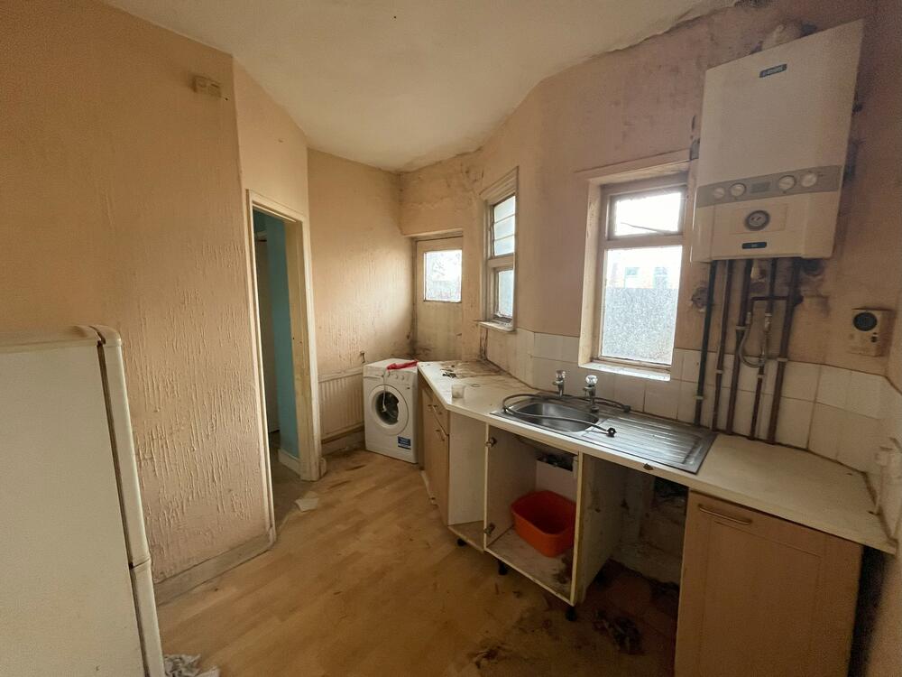 51 & 51a Lonsdale Road, Southend, Essex SS2 4LY