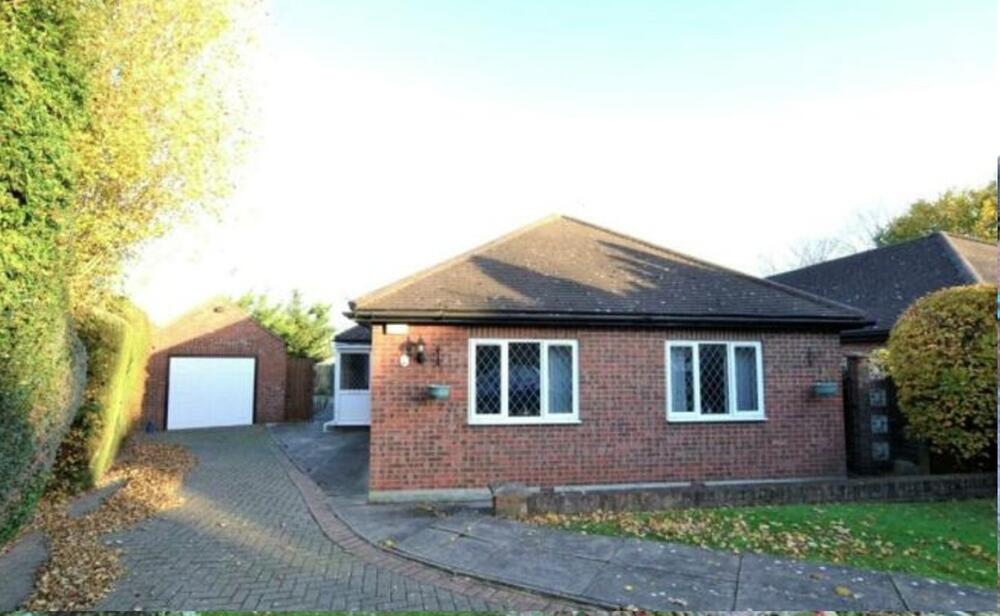 2, Gibson Close, Winchmore Hill, London N21 1EG