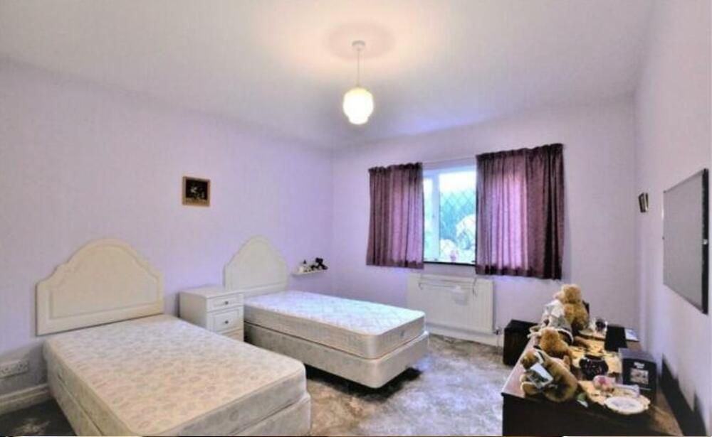 2, Gibson Close, Winchmore Hill, London N21 1EG
