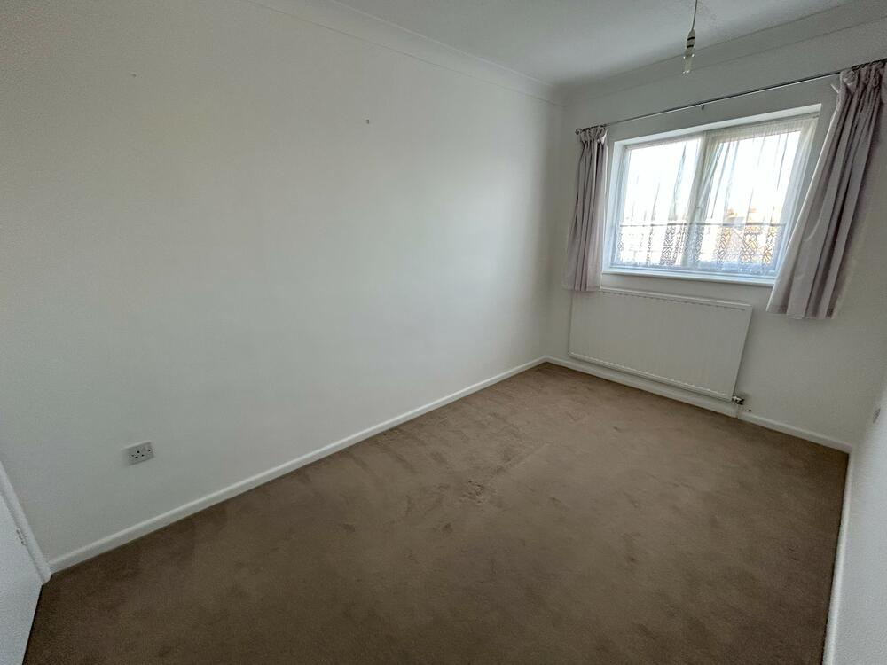 12 Maplin Court, Kings Avenue, Holland-On-Sea, Clacton-On-Sea, Essex CO15 5EY