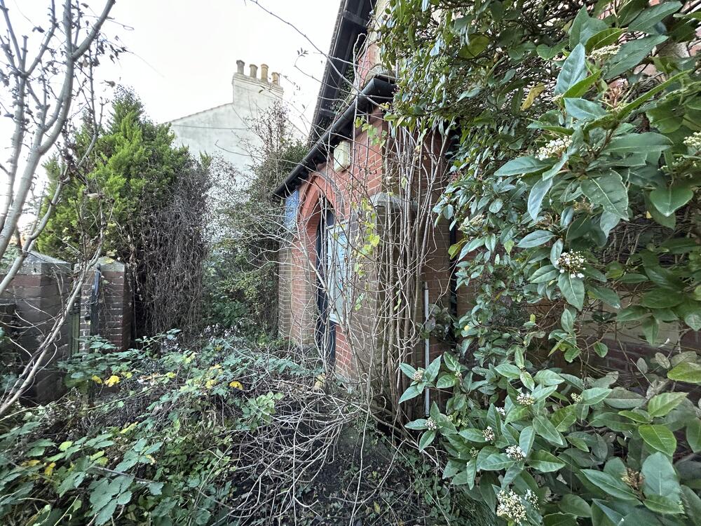 Former Methodist Church, Lynsted Lane, Lynsted, Sittingbourne, Kent ME9 9RP