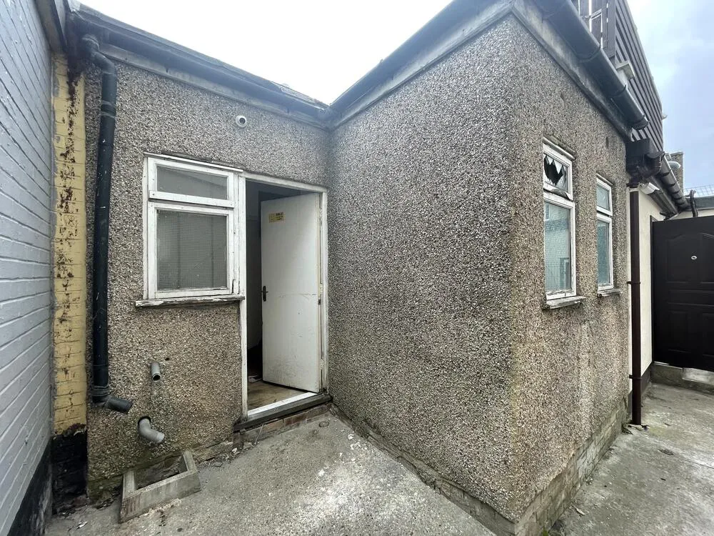 8 , Darnley Road, Gravesend, Kent DA11 0RU