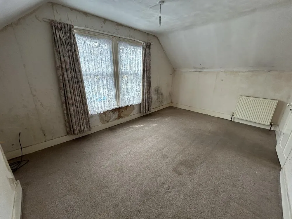 24, Castle Road, Clacton-On-Sea, Essex CO15 1JG