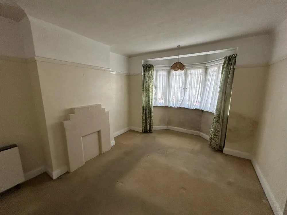 140, Elm Road, Leigh-On-Sea, Essex SS9 1SQ