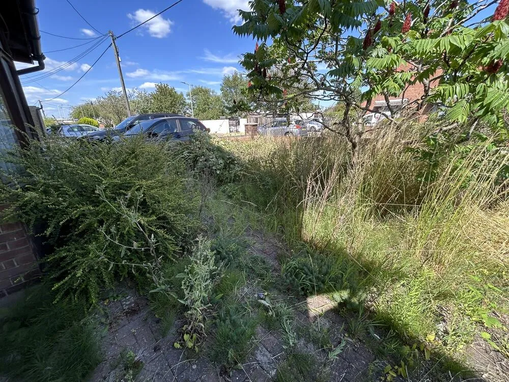 99, Stanley Road North, Rainham, Essex RM13 8BA
