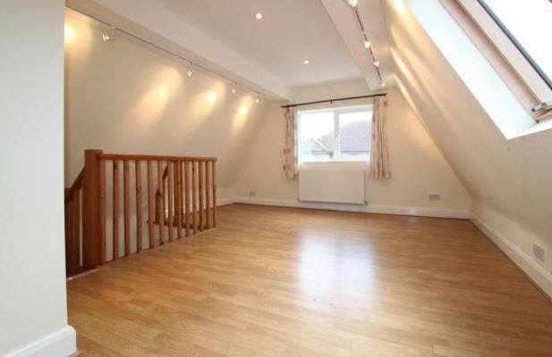 18A Lewis Gardens, Finchley, London, N2 9AN