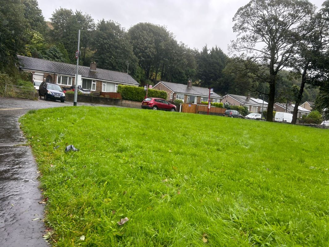 1.23 acres of Land off Mixenden Road, Halifax, HX2 8UB