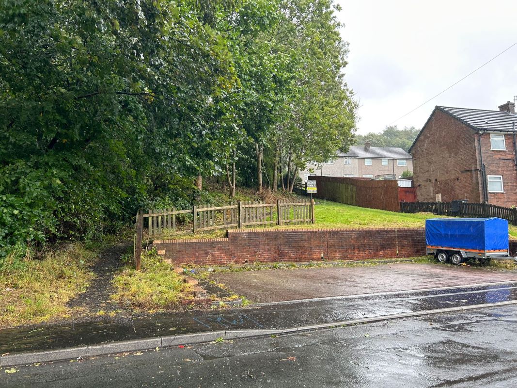 1.23 acres of Land off Mixenden Road, Halifax, HX2 8UB