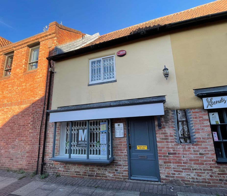 Unit 4, White Hart Yard, Newark, Nottinghamshire, NG24 1DX