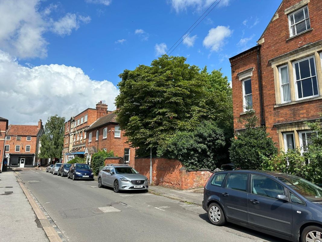 1 Magnus Street, Newark, Nottinghamshire, NG24 1LB