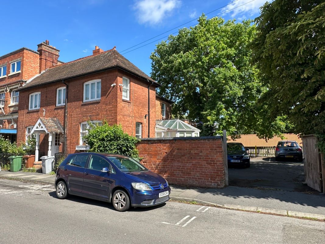 1 Magnus Street, Newark, Nottinghamshire, NG24 1LB