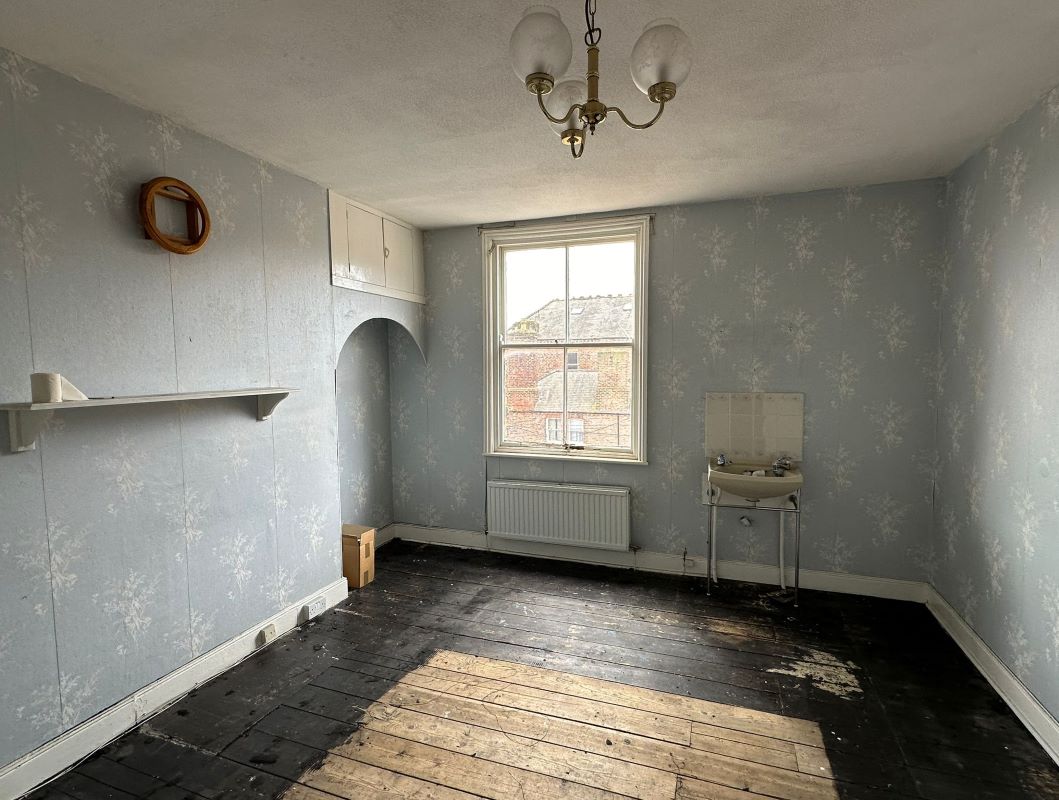 Top Floor Flat, 21 Esplanade Gardens, Scarborough, North Yorkshire, YO11 2AP