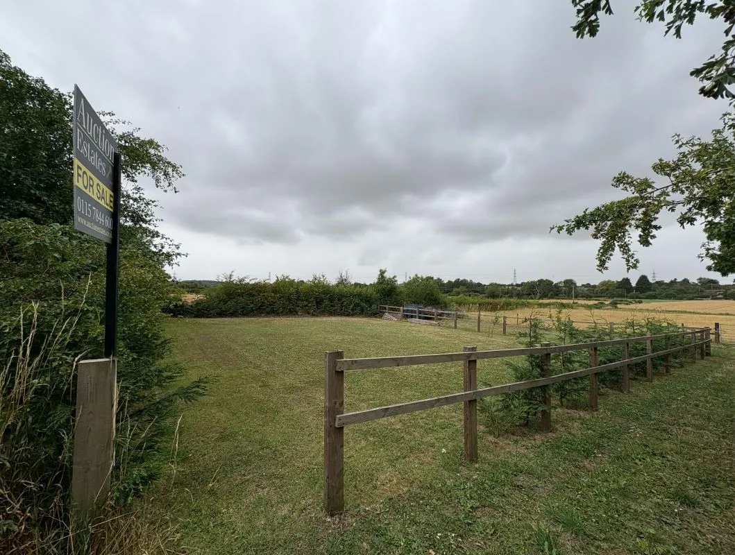 Paddock land off Main Street, Weston, Newark, Nottinghamshire, NG23 6ST