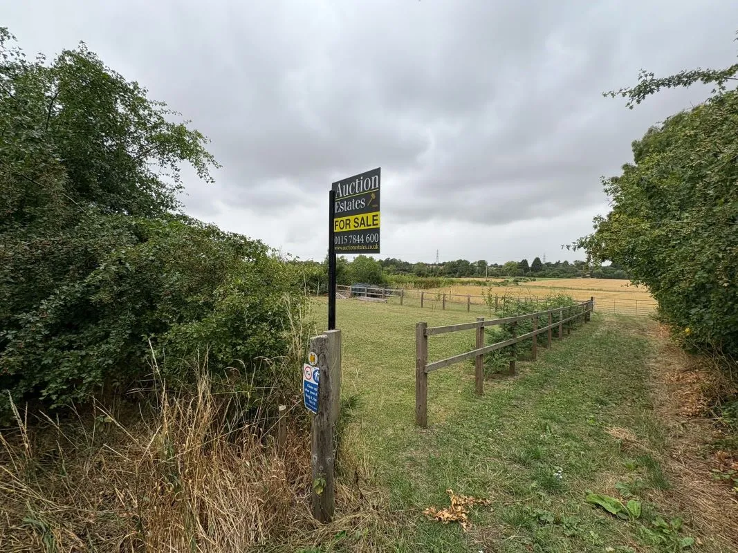 Paddock land off Main Street, Weston, Newark, Nottinghamshire, NG23 6ST