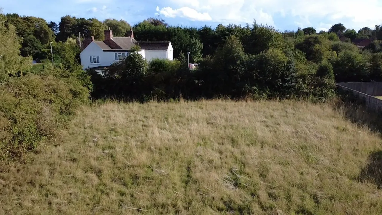 0.55 acre paddock, low road, Besthorpe, Newark, Nottinghamshire, NG23 7HJ