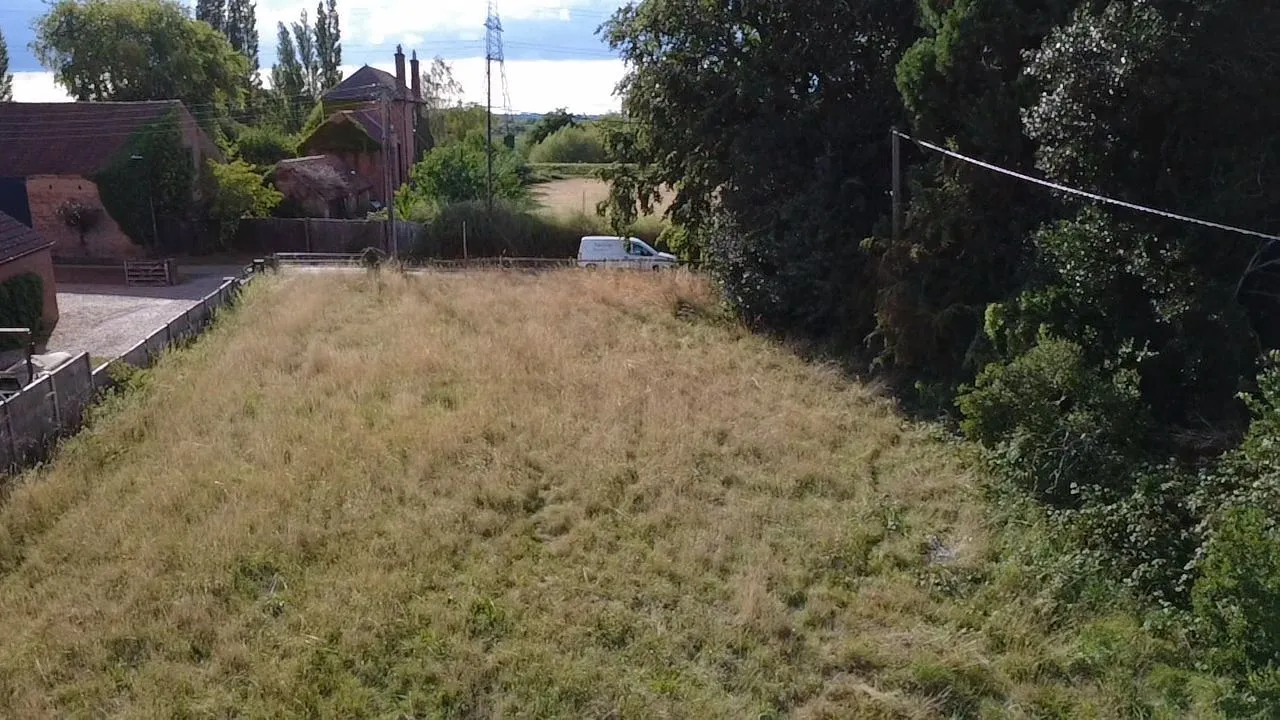 0.55 acre paddock, low road, Besthorpe, Newark, Nottinghamshire, NG23 7HJ