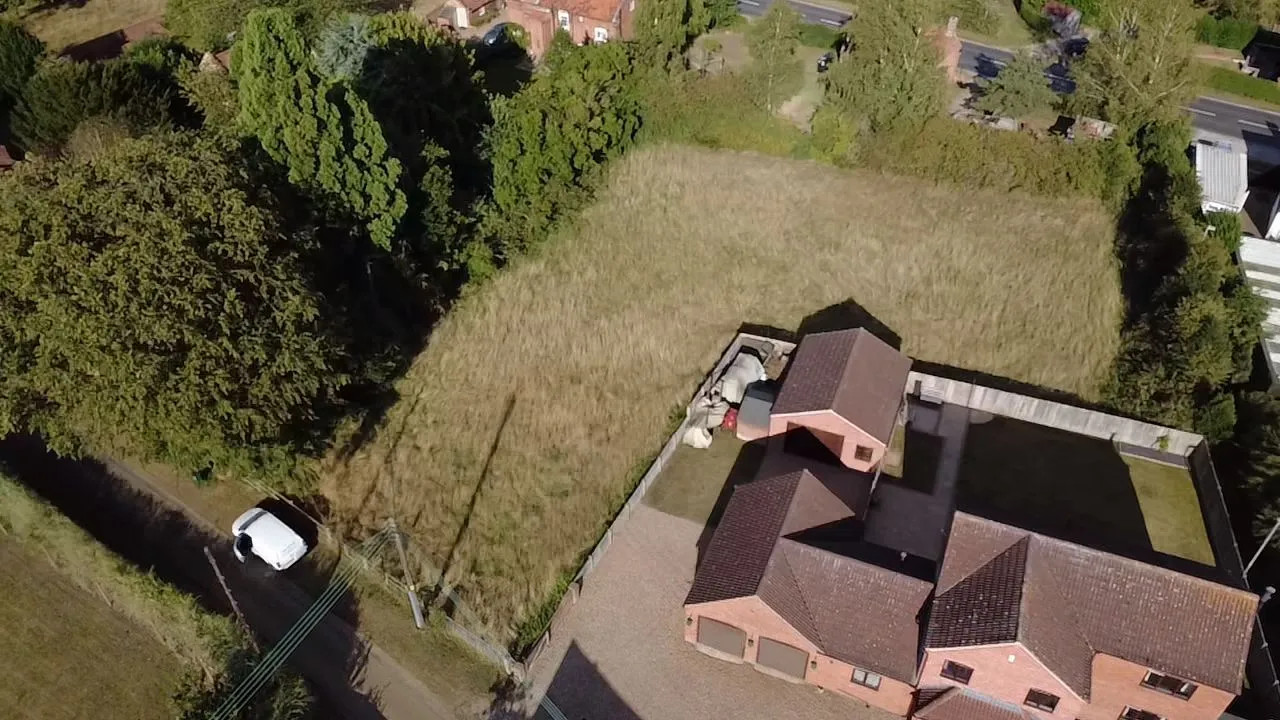 0.55 acre paddock, low road, Besthorpe, Newark, Nottinghamshire, NG23 7HJ