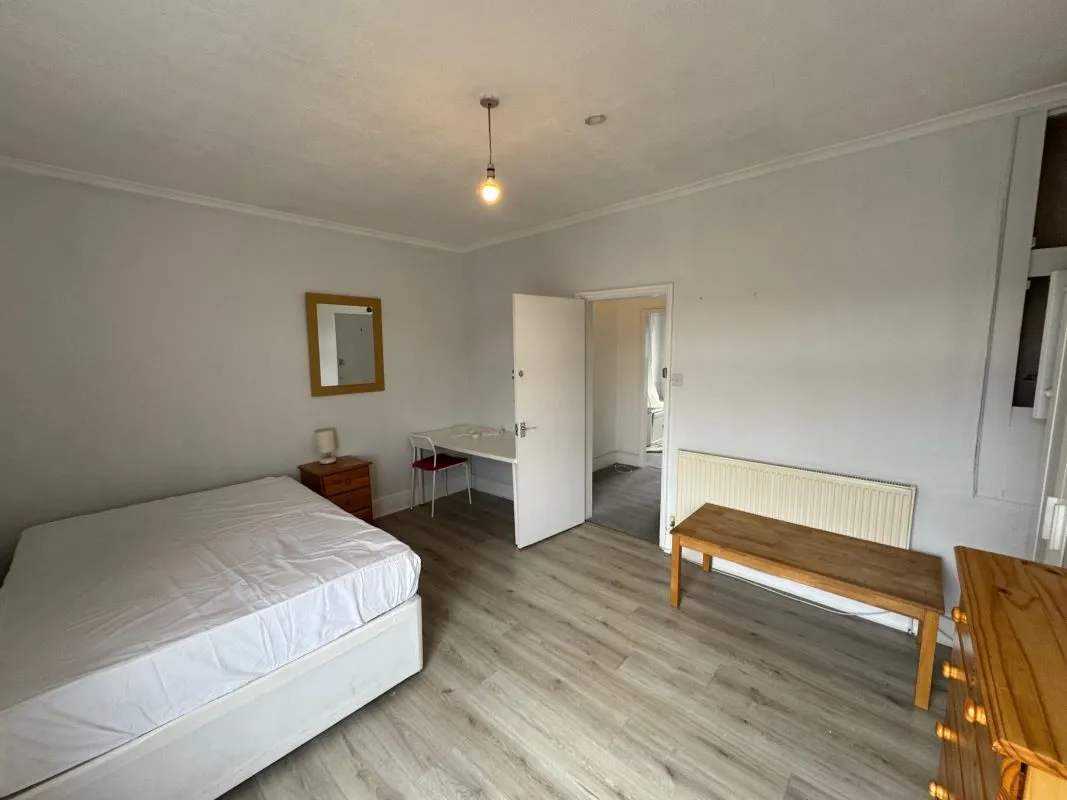 48 Bathley Street, Nottingham, NG2 2LH
