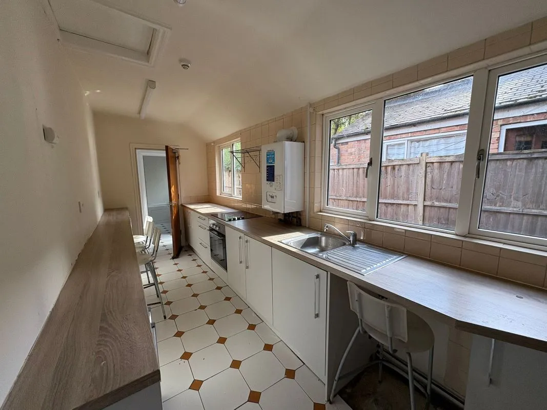 9 Corby Road, Nottingham, NG3 5HF