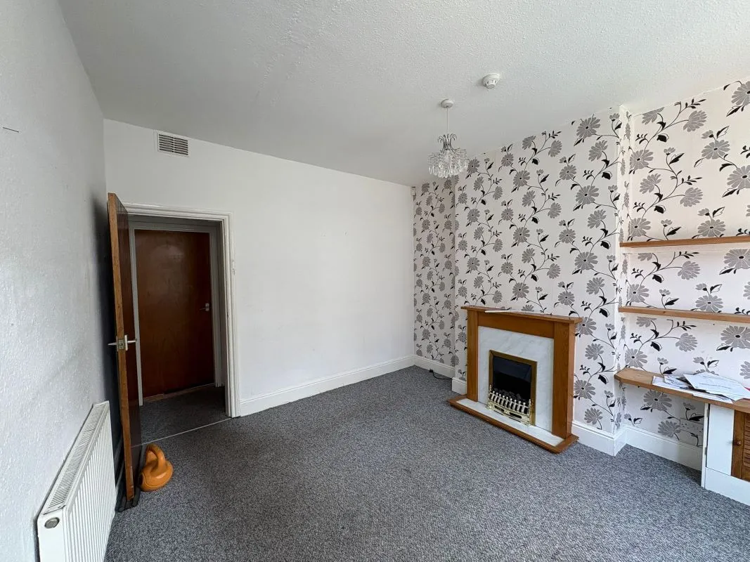 9 Corby Road, Nottingham, NG3 5HF