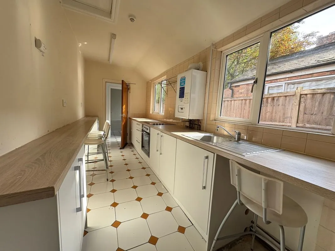 9 Corby Road, Nottingham, NG3 5HF