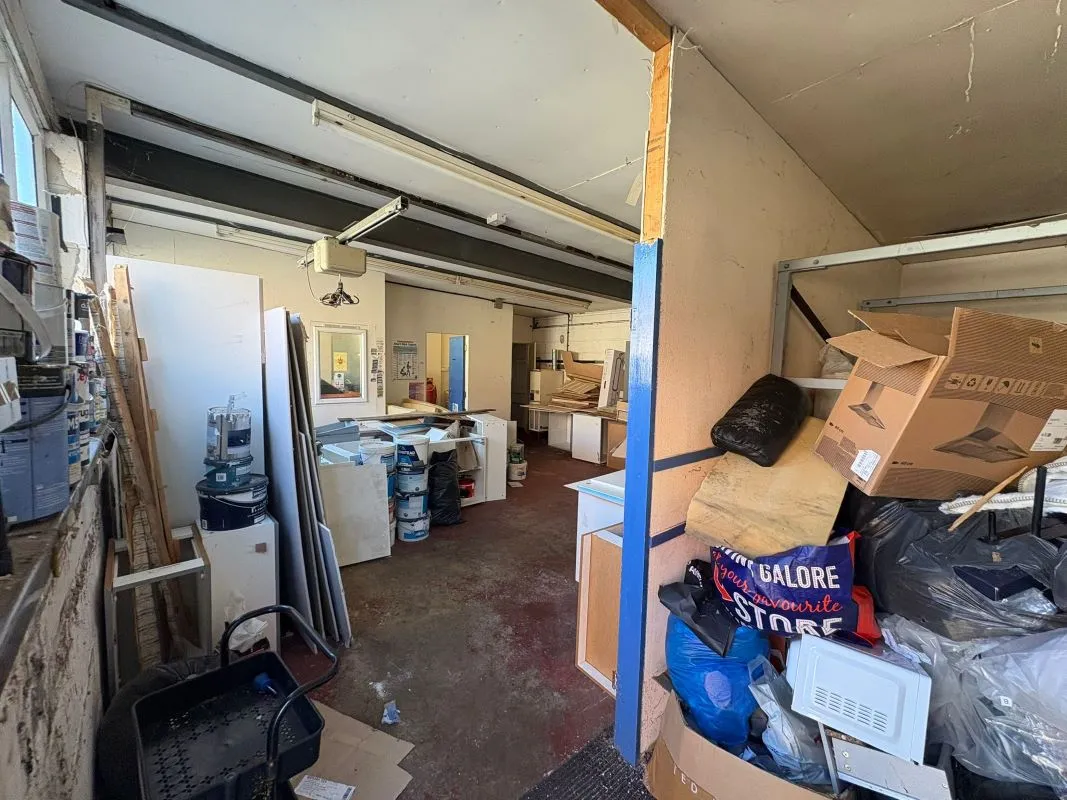 Workshop & Parking Spot at Bexon Court, Carlton, Nottingham, NG4 1SQ