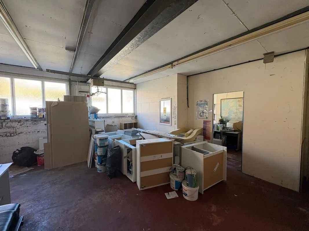 Workshop & Parking Spot at Bexon Court, Carlton, Nottingham, NG4 1SQ