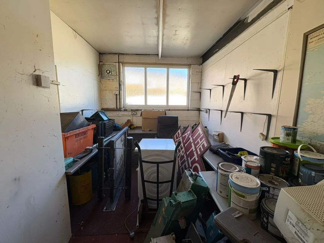 Workshop & Parking Spot at Bexon Court, Carlton, Nottingham, NG4 1SQ