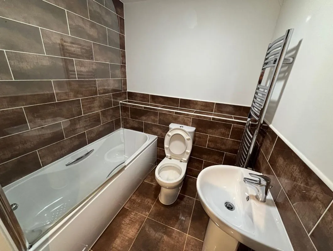 Flat 3, Deane Court, 15 Deane Road, Wilford, Nottingham, NG11 7GD