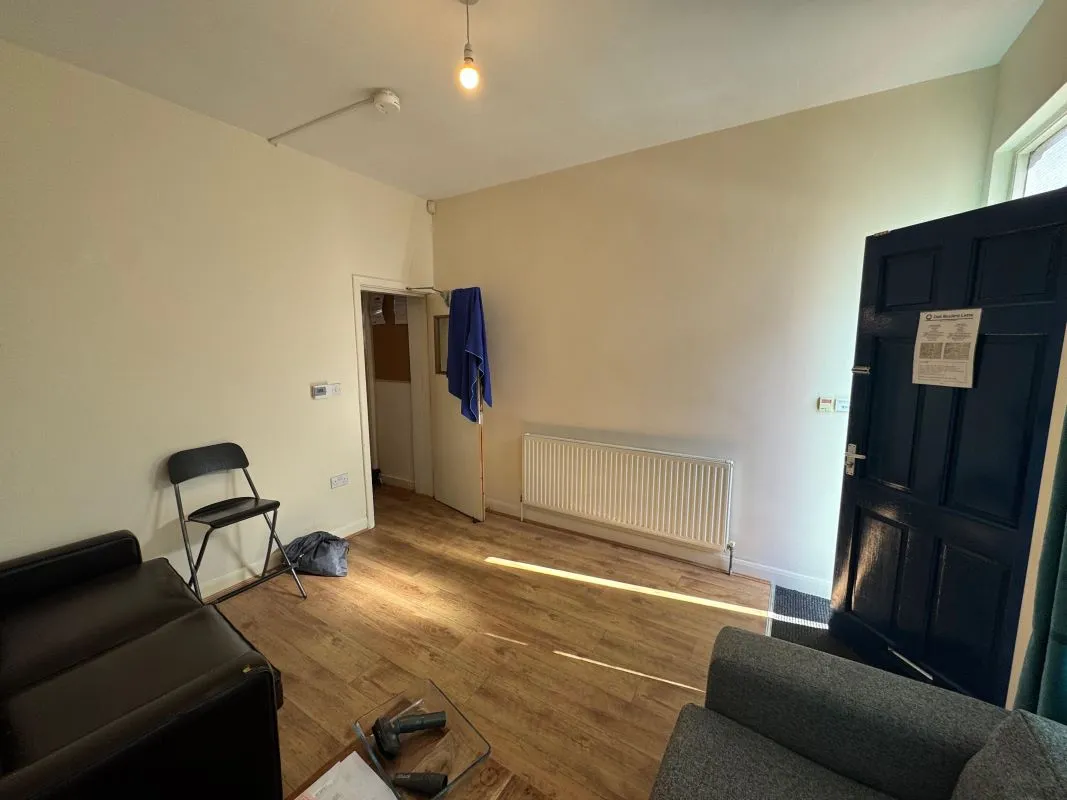 44 St. Pauls Avenue, Nottingham, NG7 5EB
