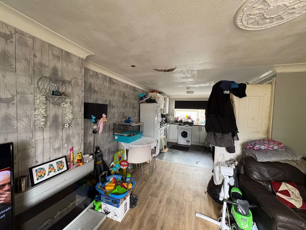 20 Leiston Gardens, Nottingham, NG5 9DZ