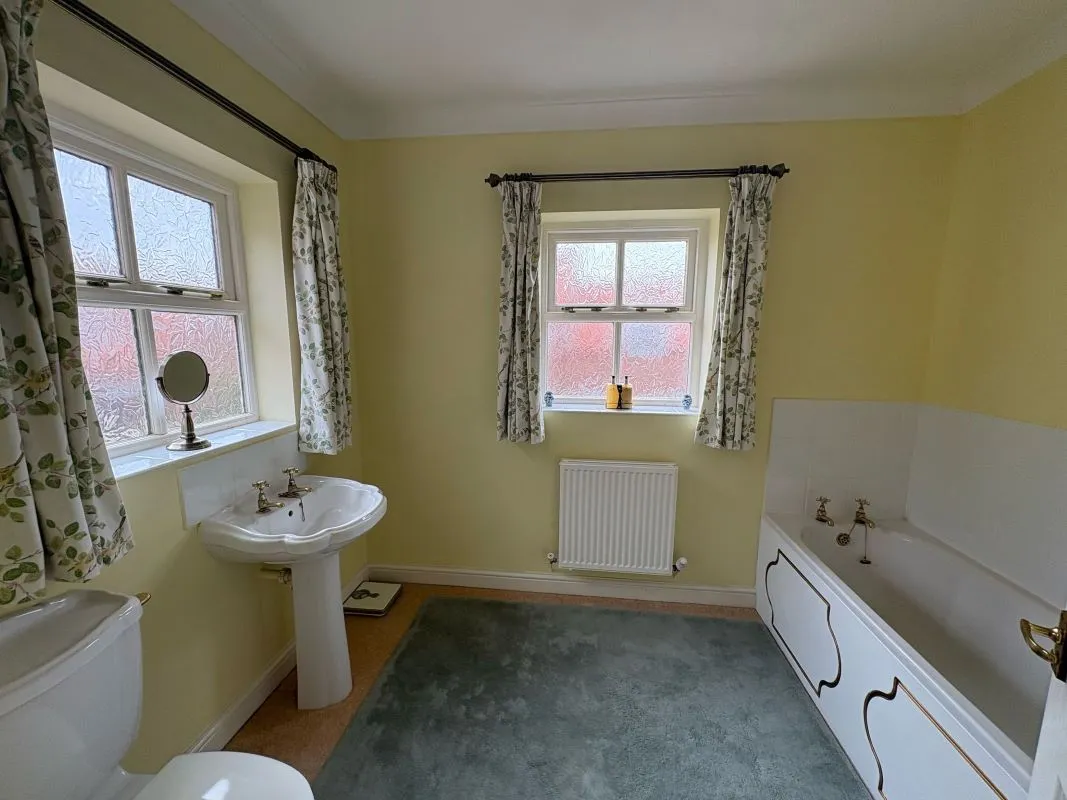 4 Hen & Chicken Yard, Barnby, Newark, Nottinghamshire, NG24 2SP
