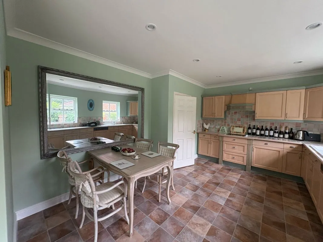 4 Hen & Chicken Yard, Barnby, Newark, Nottinghamshire, NG24 2SP