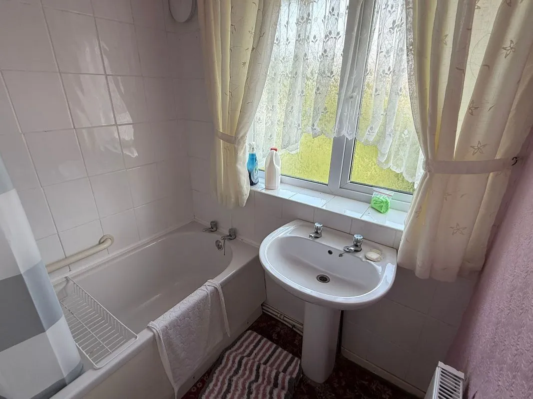 77 Wood Avenue, Creswell, Worksop, Nottinghamshire, S80 4EG