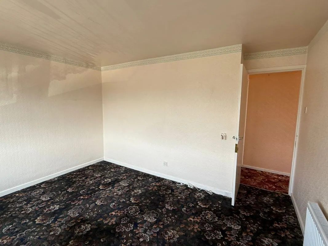 77 Wood Avenue, Creswell, Worksop, Nottinghamshire, S80 4EG