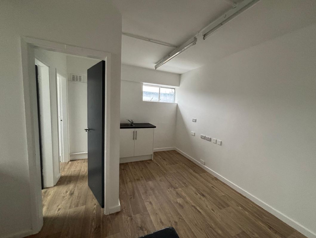 8 Packers Row, Chesterfield, Derbyshire, S40 1RB