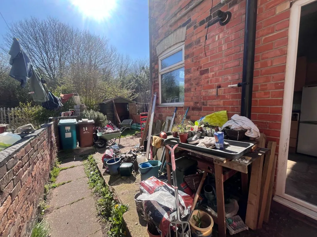 24 Whittier Road, Nottingham, NG2 4AS