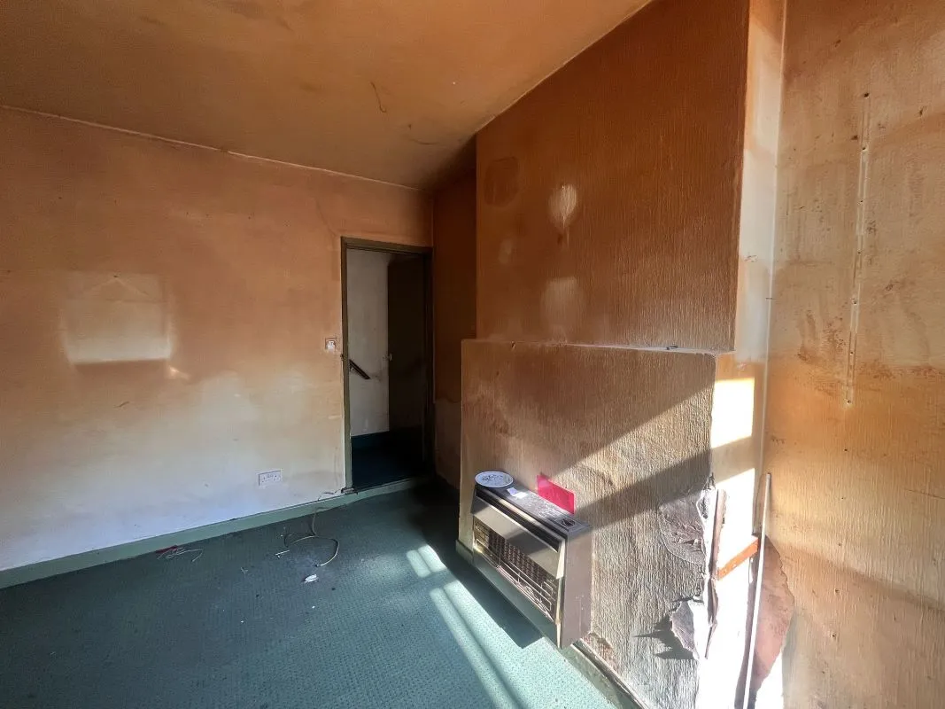 24 Whittier Road, Nottingham, NG2 4AS
