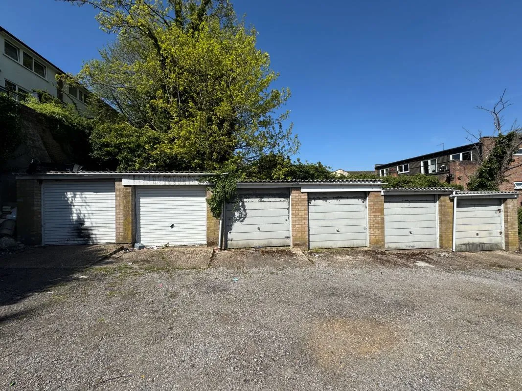 17 lock-up Garages Stockwood Court, Stockwood Crescent, Luton, Bedfordshire, LU1 3ST