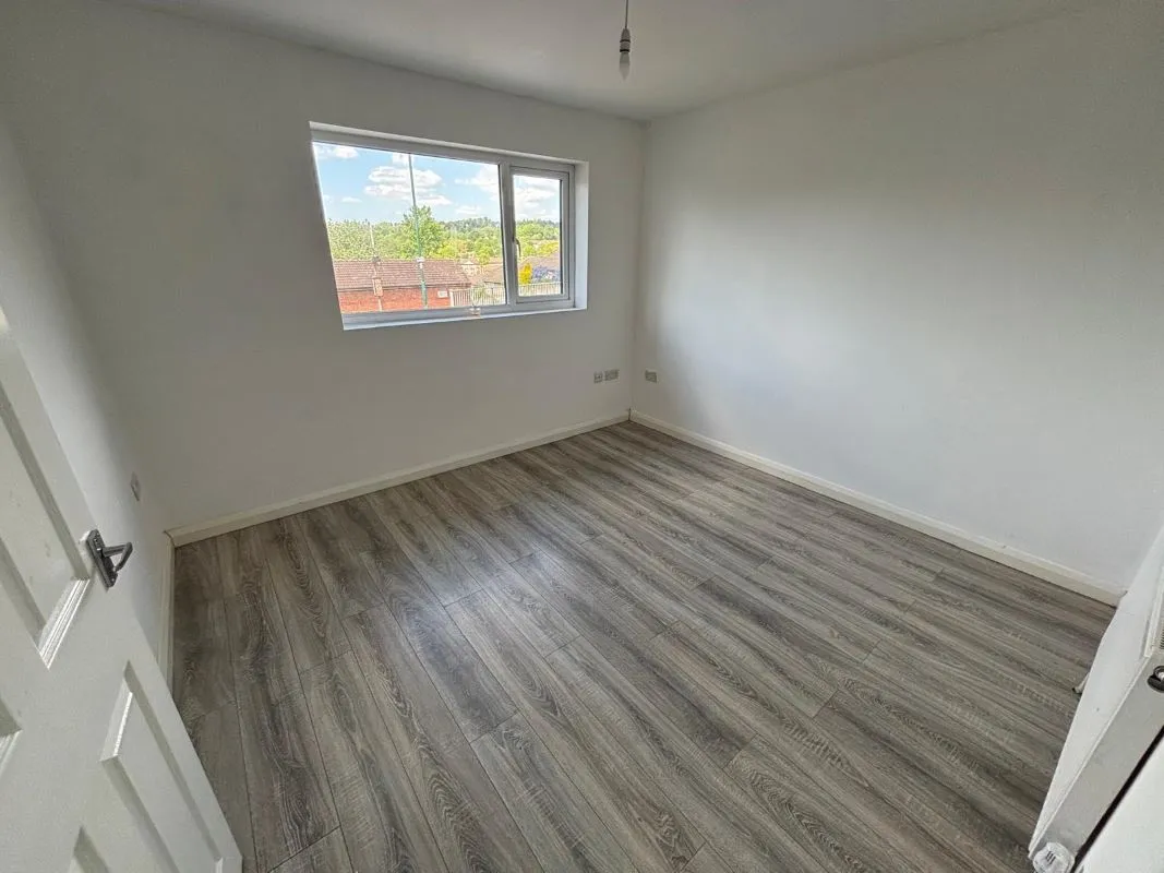 17 Limmen Way, Nottingham, NG3 2QA
