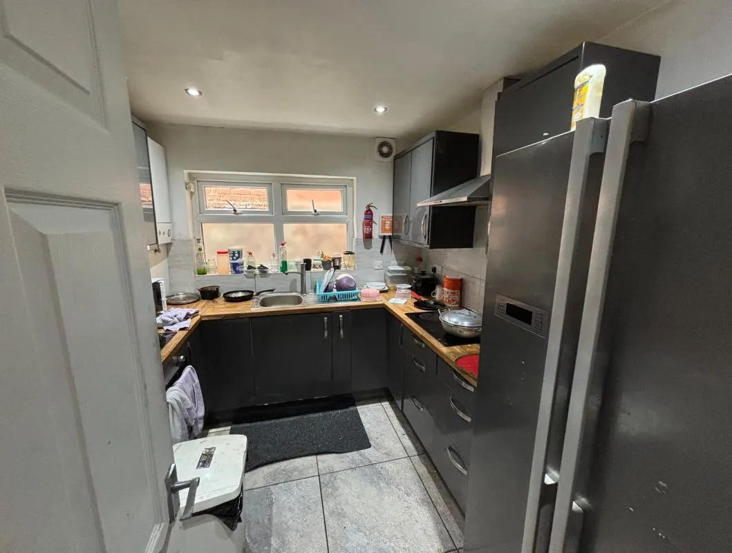 215 Mansfield Road, Nottingham, NG1 3FS