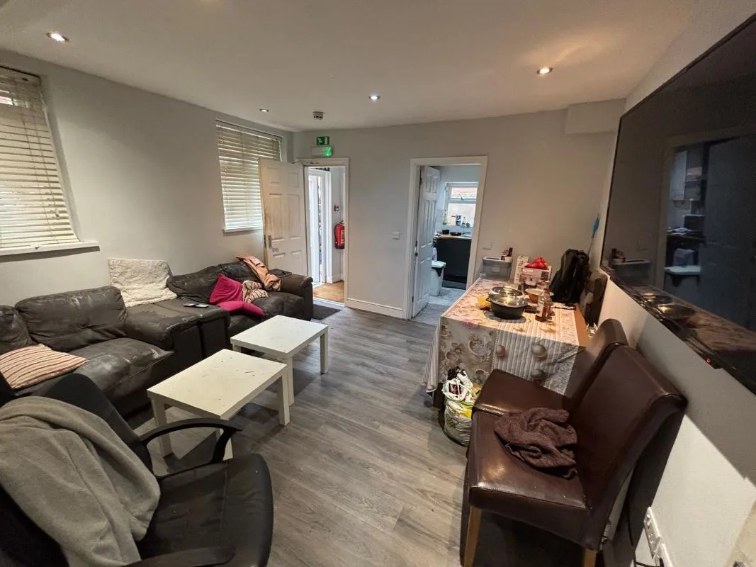 215 Mansfield Road, Nottingham, NG1 3FS