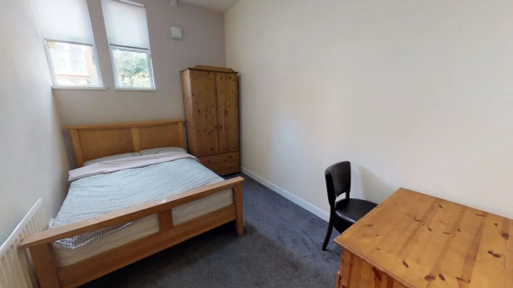 5 Burns Street, Nottingham, NG7 4DS