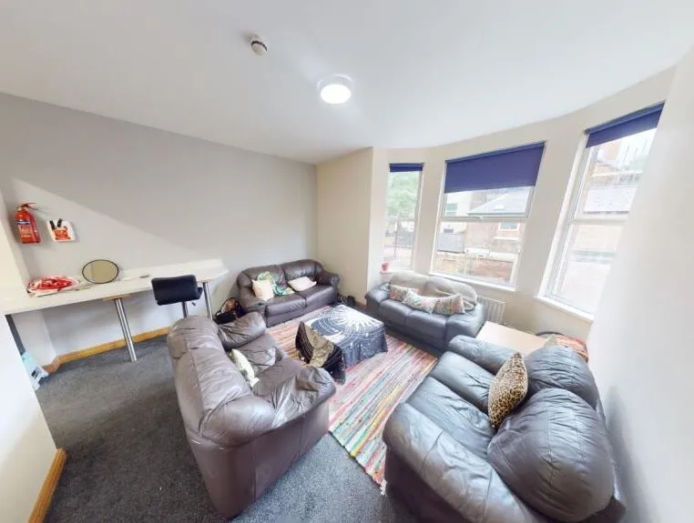 5 Burns Street, Nottingham, NG7 4DS