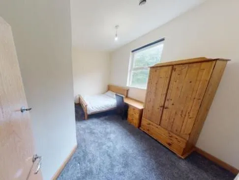 5 Burns Street, Nottingham, NG7 4DS